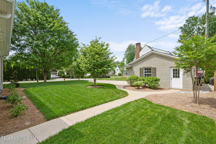 Listing Image 52