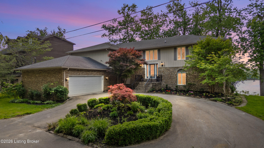 Listing Image 64