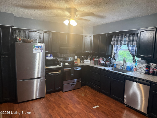 Listing Image 13