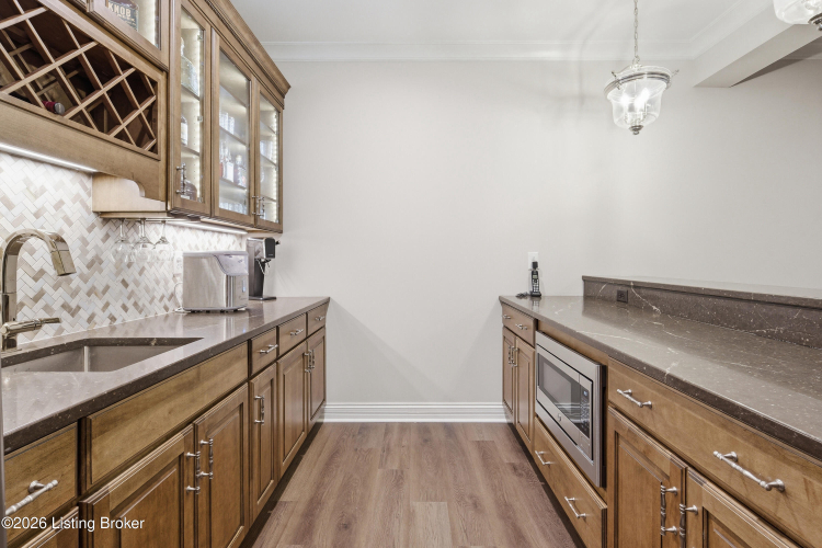 Listing Image 56