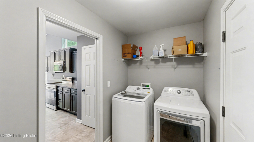 Listing Image 14
