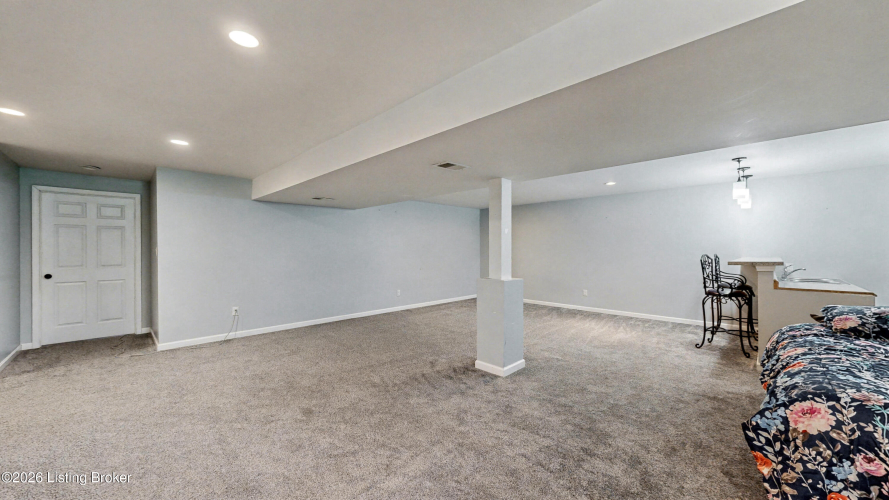 Listing Image 33