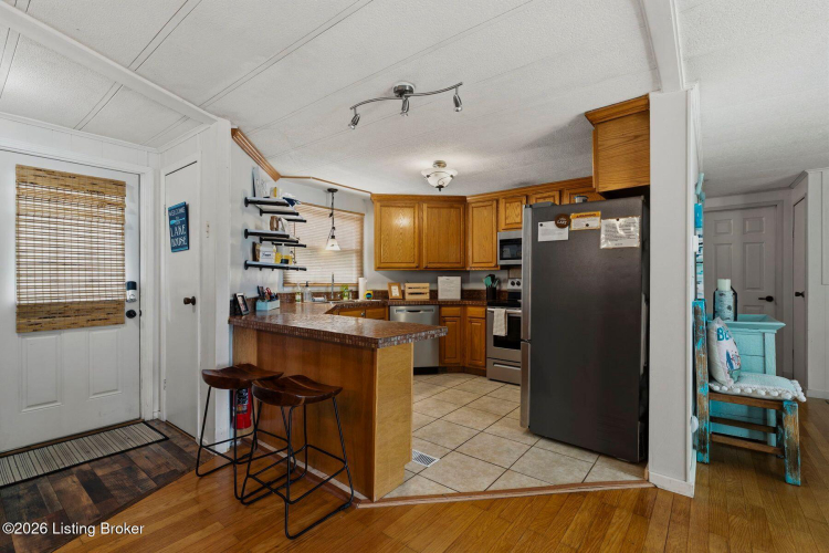 Listing Image 15