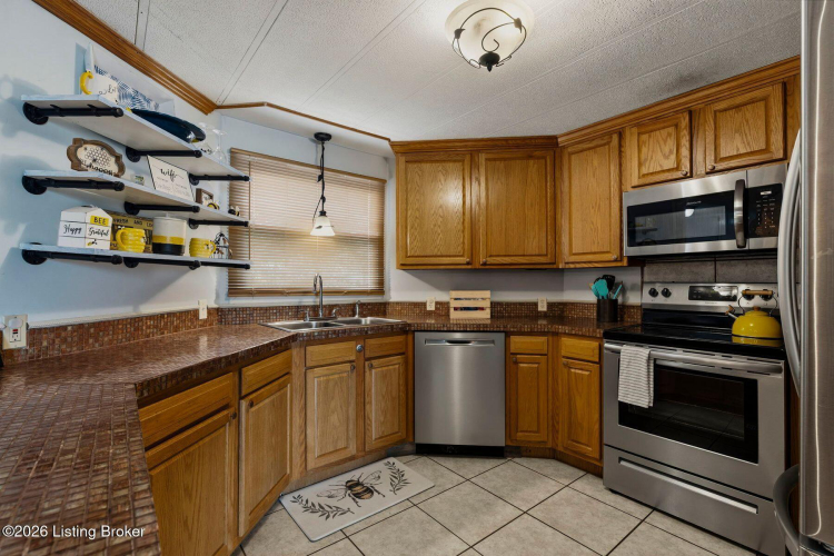 Listing Image 16
