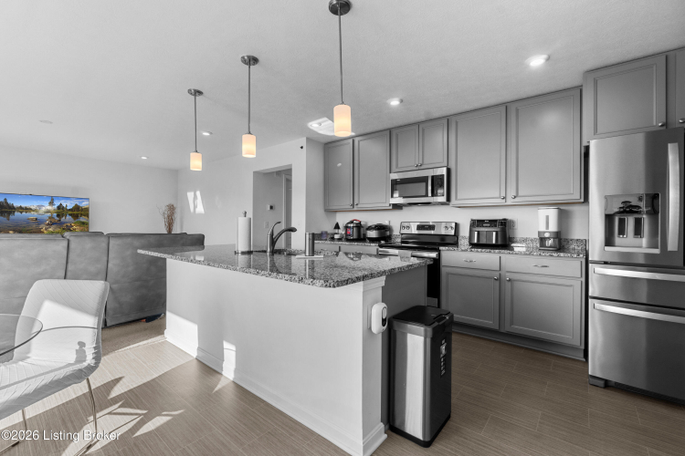 Listing Image 15