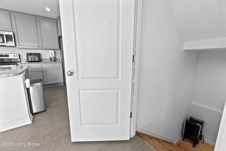 Listing Image 31