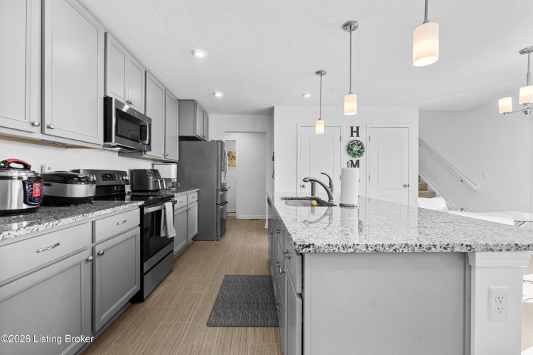 Listing Image 9