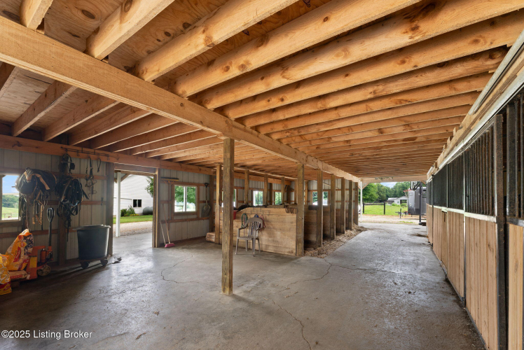 Listing Image 82
