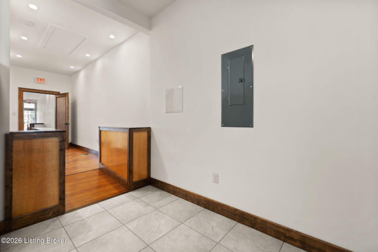 Listing Image 27