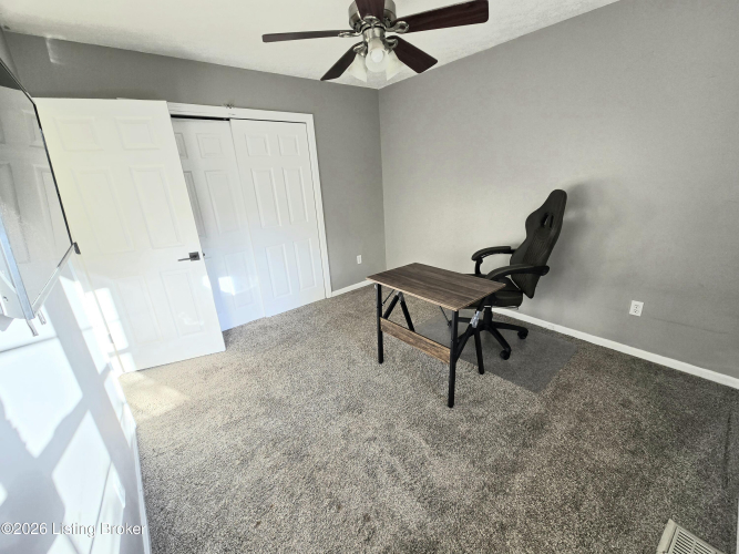 Listing Image 17