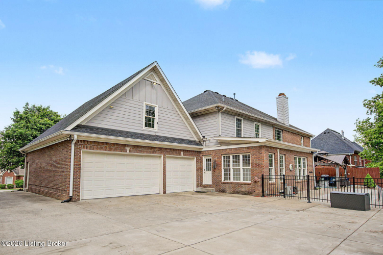 Listing Image 17