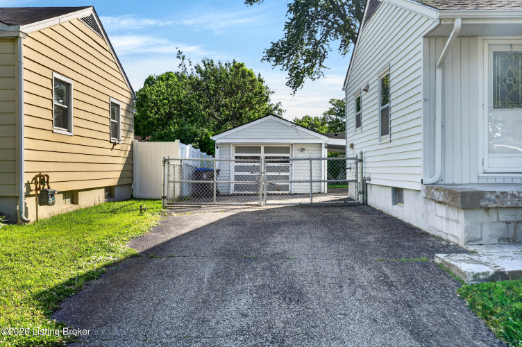 Listing Image 33