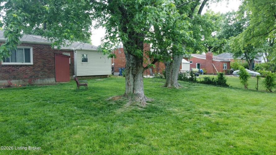 Listing Image 12