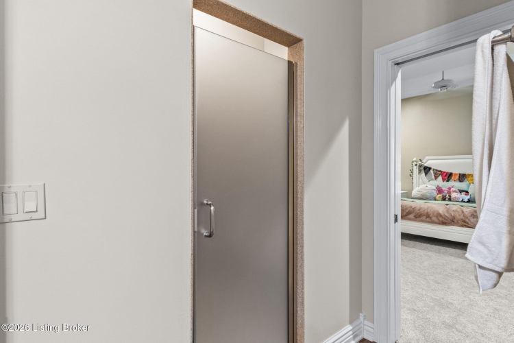 Listing Image 103
