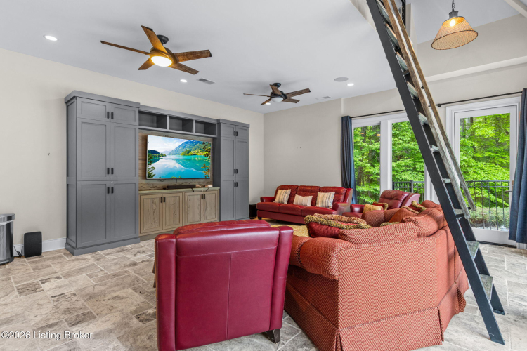 Listing Image 129