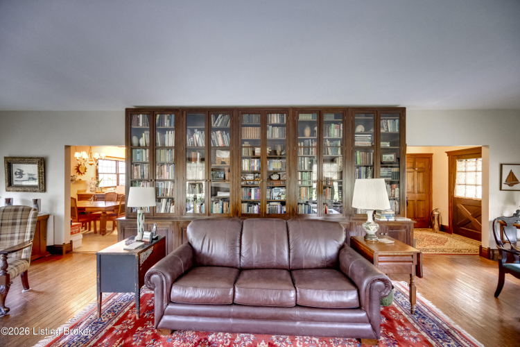 Listing Image 15