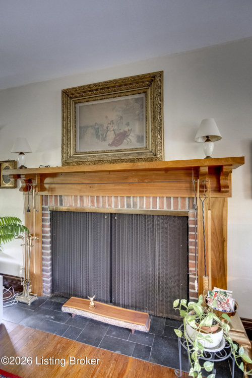 Listing Image 19