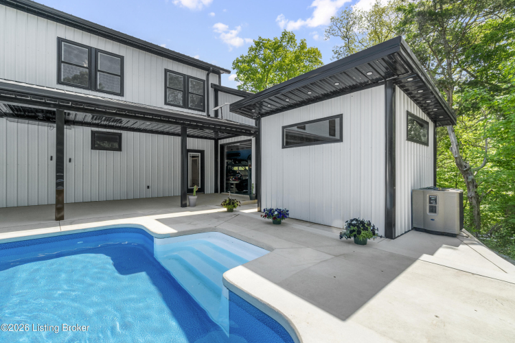 Listing Image 58