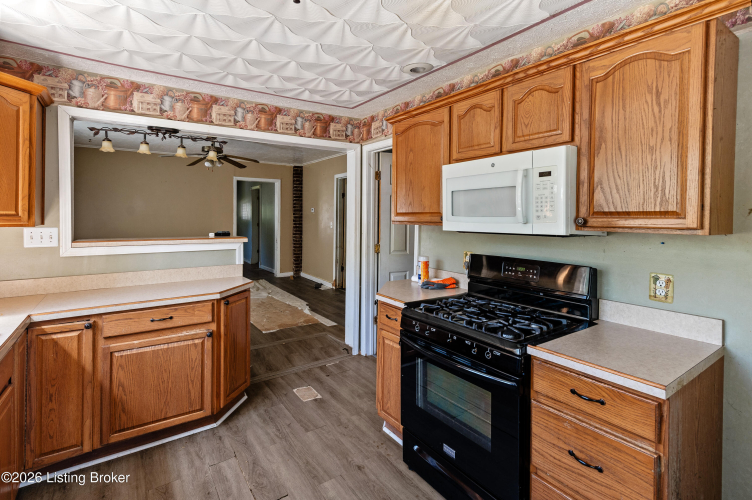 Listing Image 15