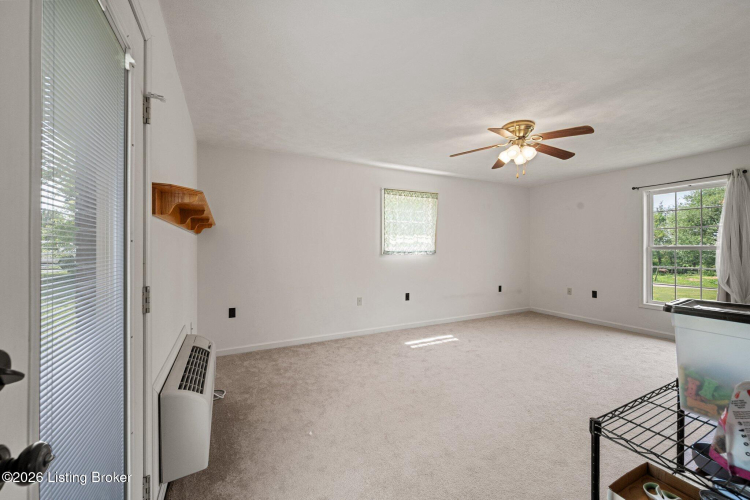 Listing Image 26