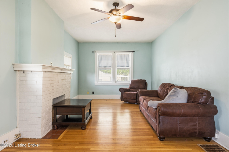 Listing Image 10