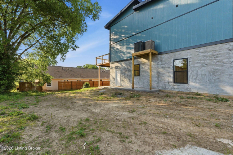 Listing Image 52
