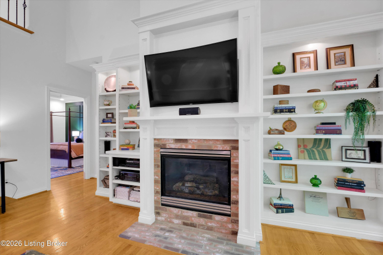 Listing Image 17
