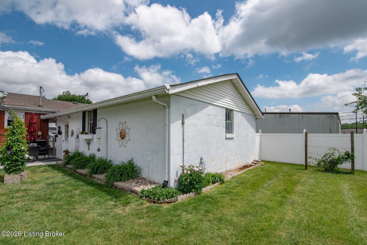 Listing Image 18