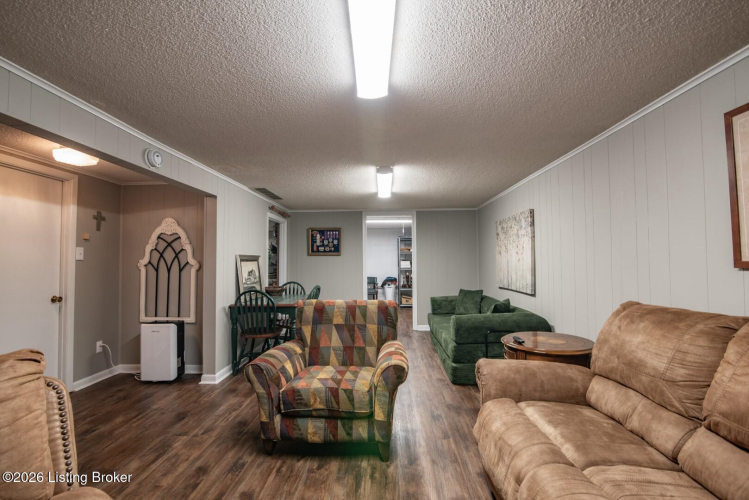 Listing Image 63