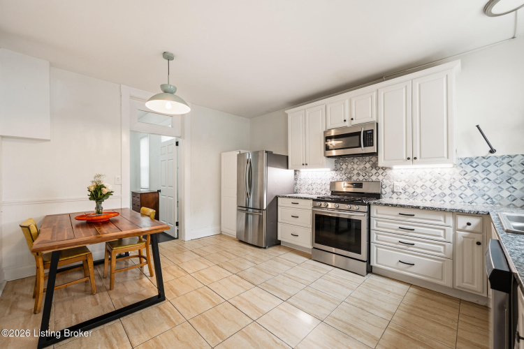 Listing Image 13