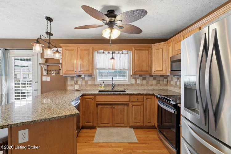 Listing Image 14