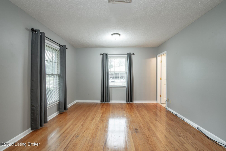 Listing Image 59
