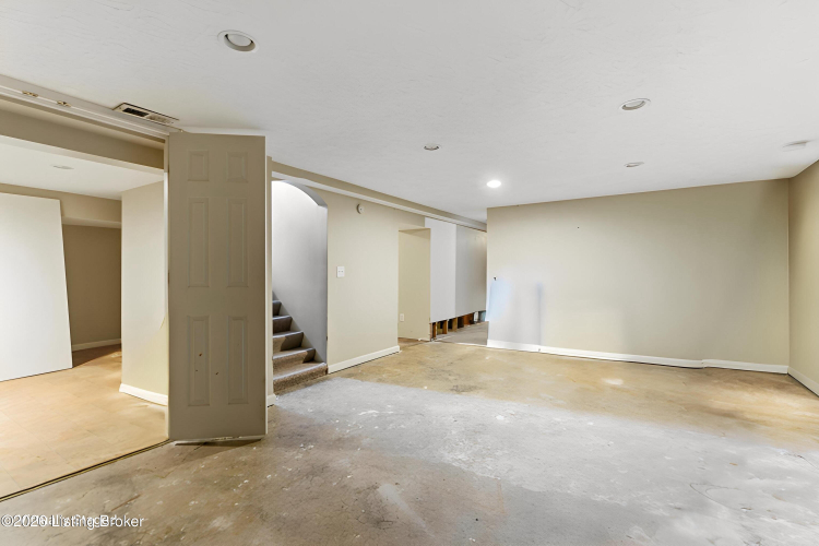 Listing Image 29