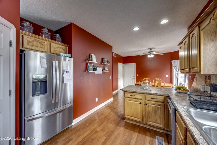 Listing Image 13