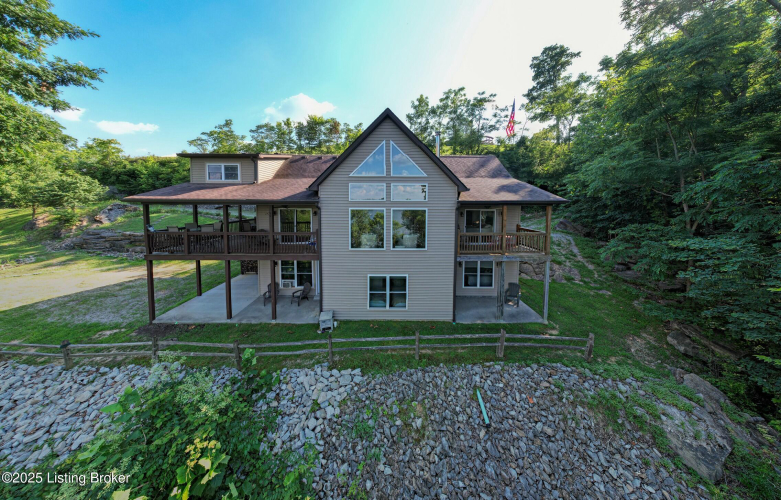 Listing Image 4