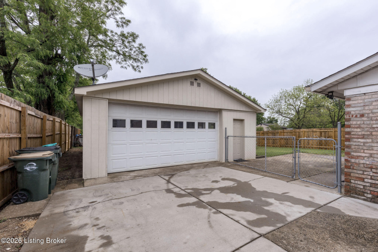 Listing Image 25