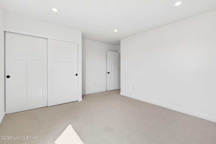 Listing Image 50