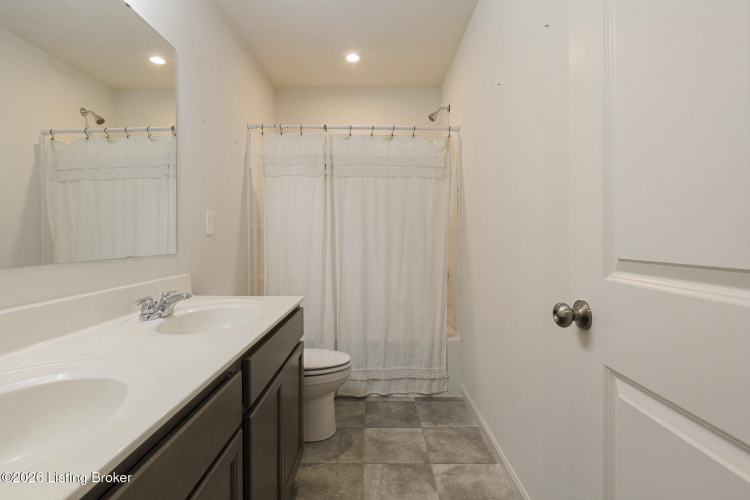 Listing Image 72