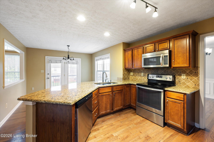 Listing Image 10