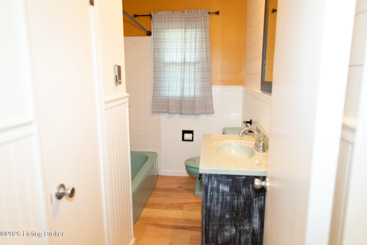 Listing Image 22