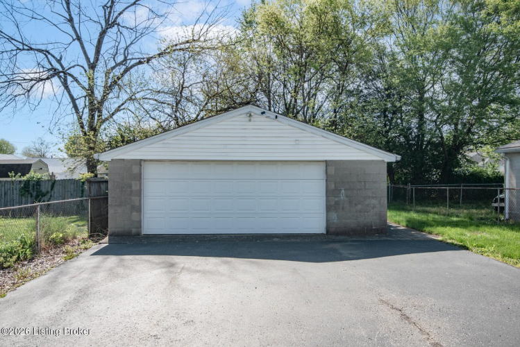 Listing Image 38