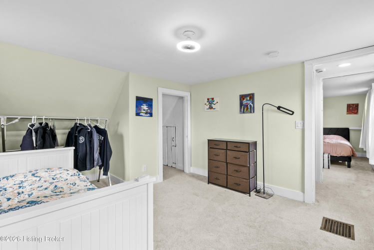 Listing Image 32