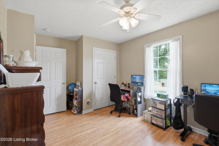 Listing Image 17