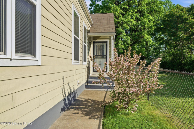 Listing Image 23