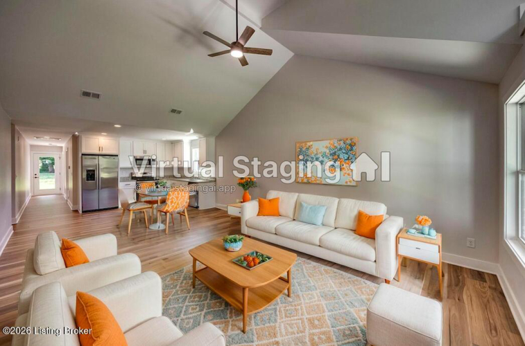 Listing Image 11