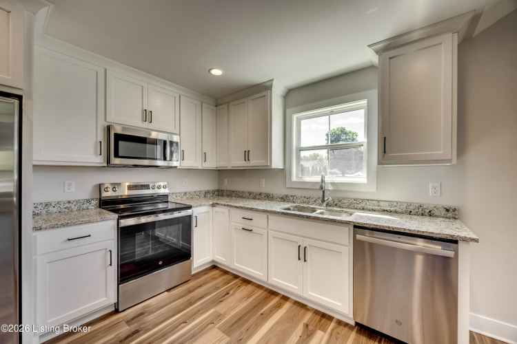Listing Image 19
