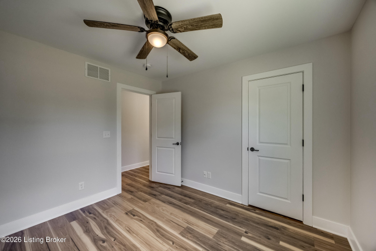 Listing Image 52