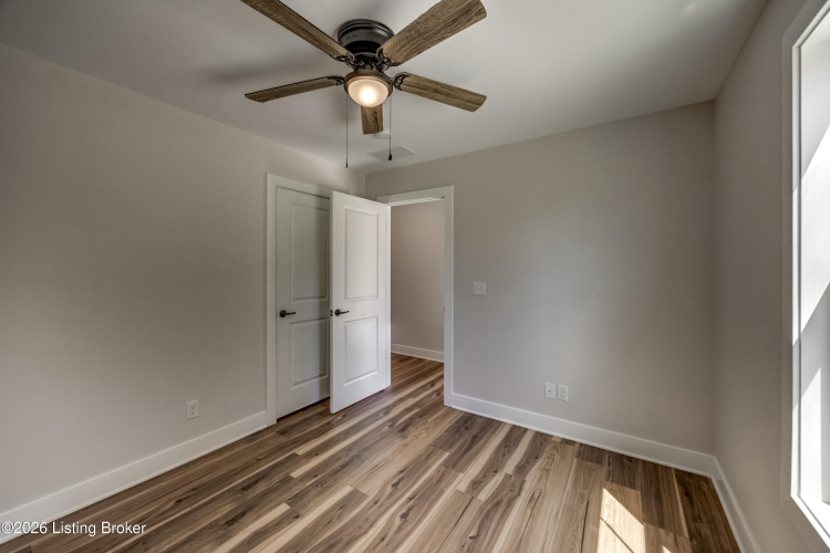 Listing Image 58