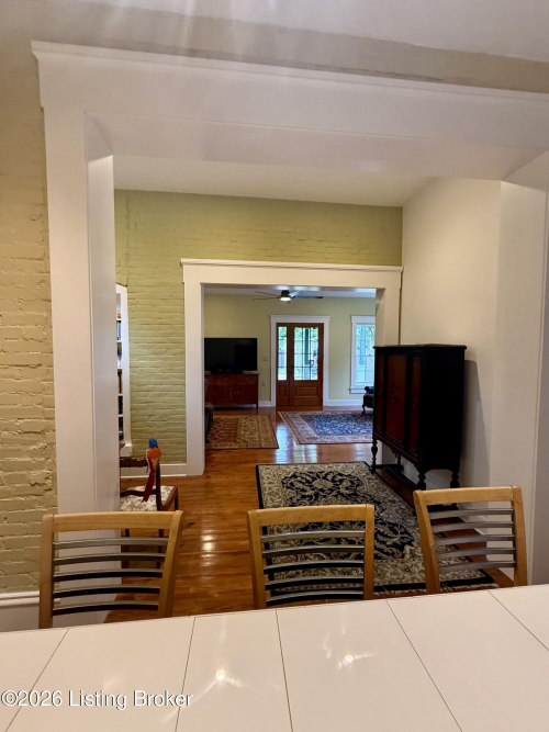 Listing Image 19