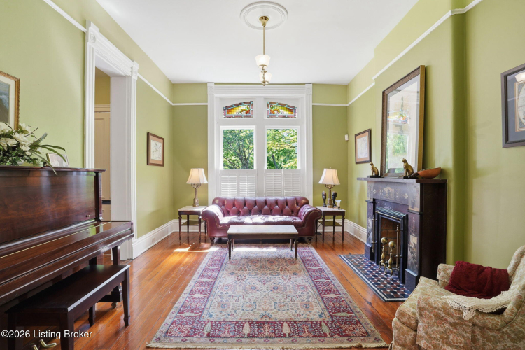 Listing Image 6